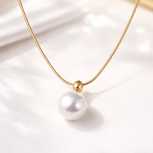 Gold Pearl Pendant Necklace