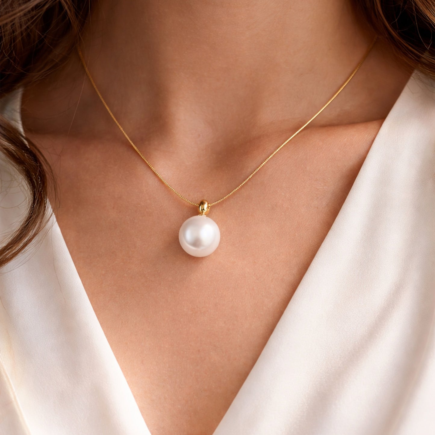 Gold Pearl Pendant Necklace